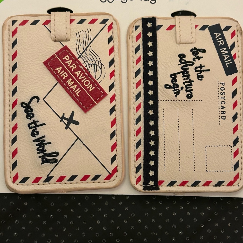 Sprayco NWT Paris-themed luggage tags, set of two. Perfect for vacation!